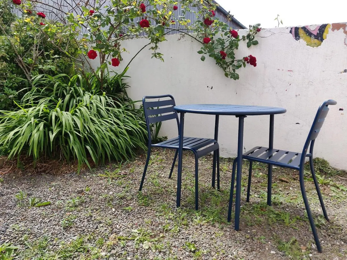 Maison calme entre terre et mer - proche gare - stationnement - jardin Saint-Brieuc France